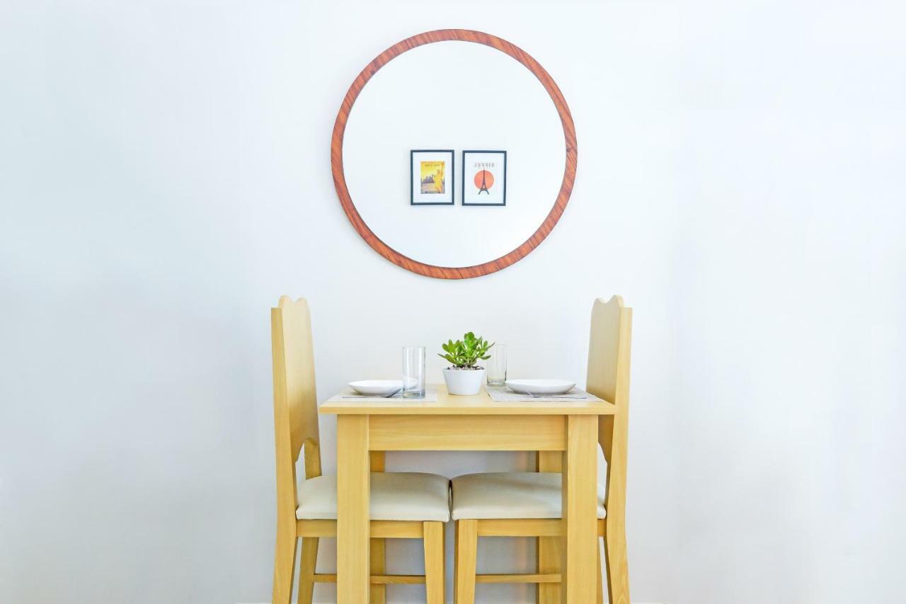 Amora Suites At The Beacon Makati Μανίλα Δωμάτιο φωτογραφία
